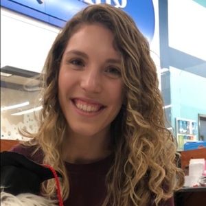 Meet your Posher, Elisa